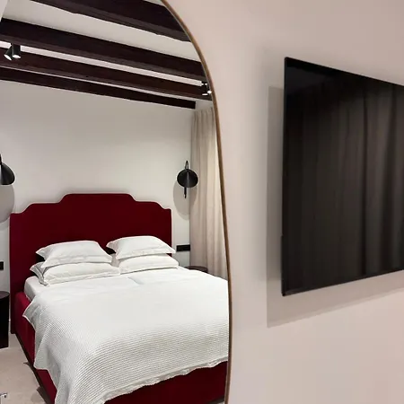 Caleda - Boutique In Center 2 Apartament *